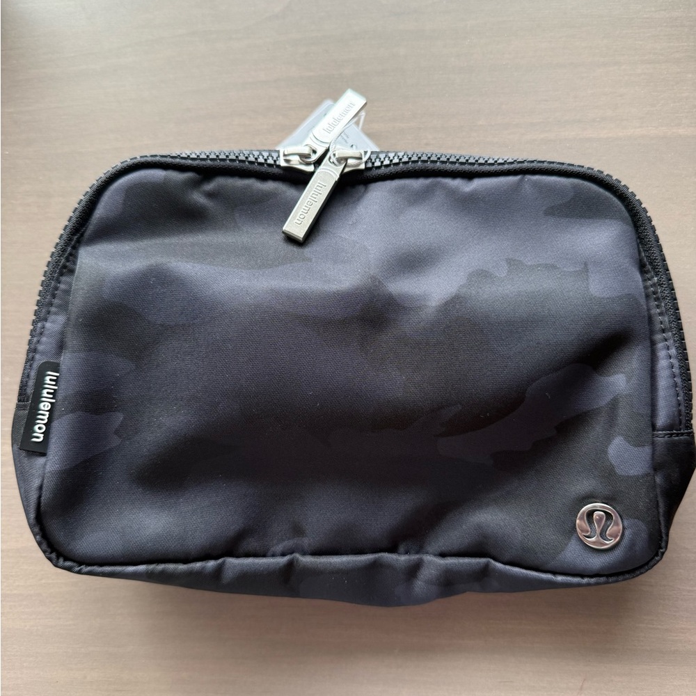 lululemon athletica Belt Bag - Camo